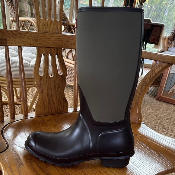 HUNTER Arlen Two-Tone Brown and Olive Tall Rain Boots Size 8Men/9Women NWOT - Picture 9 of 14